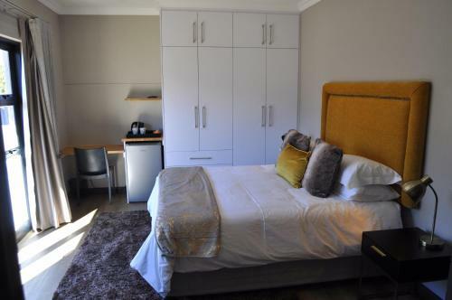 One Oak B&B