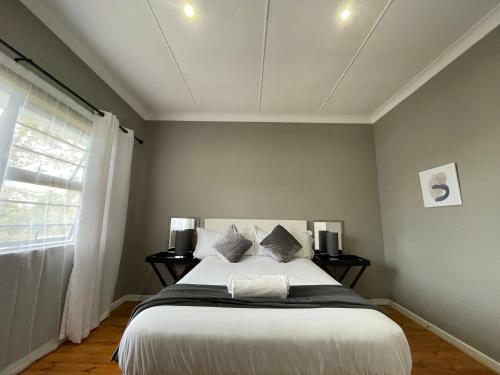 Entire House In Beacon Bay - Golden Location