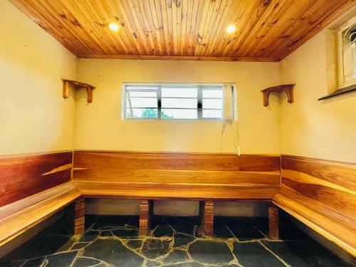 Entire House In Beacon Bay - Golden Location