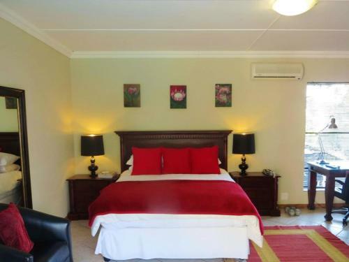 Harvest Weavers Hotel