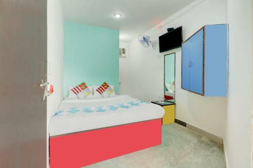 Hostal Oyo Home 68351 Cozy Stay Behala Kolkata
