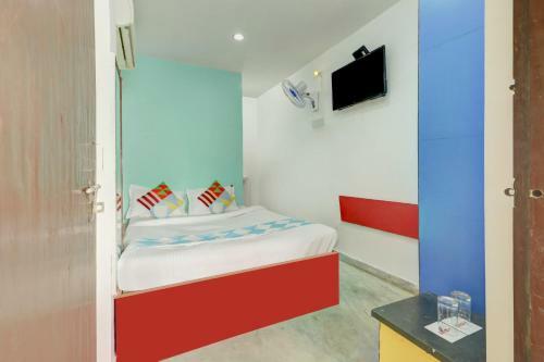 Hostal Oyo Home 68351 Cozy Stay Behala Kolkata
