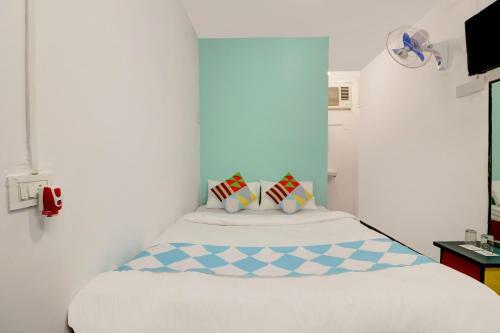 Hostal Oyo Home 68351 Cozy Stay Behala Kolkata