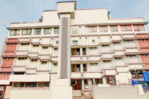 Hostal Oyo Home 68351 Cozy Stay Behala Kolkata