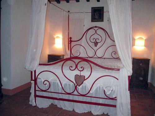2 Bedrooms House With Shared Pool And Enclosed Garden At Trequanda