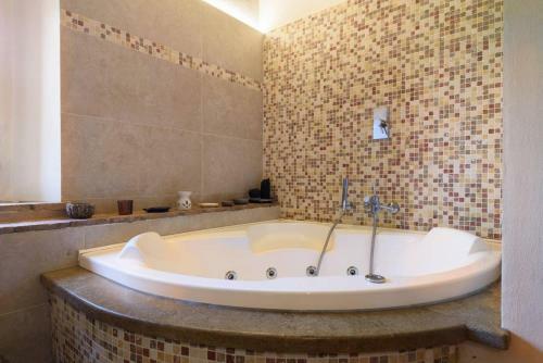 2 Bedrooms House With Shared Pool And Enclosed Garden At Trequanda
