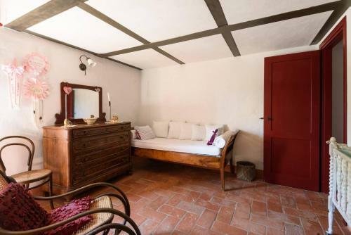 2 Bedrooms House With Shared Pool And Enclosed Garden At Trequanda
