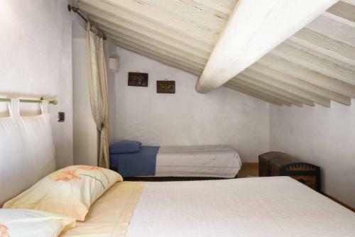 2 Bedrooms House With Shared Pool And Enclosed Garden At Trequanda