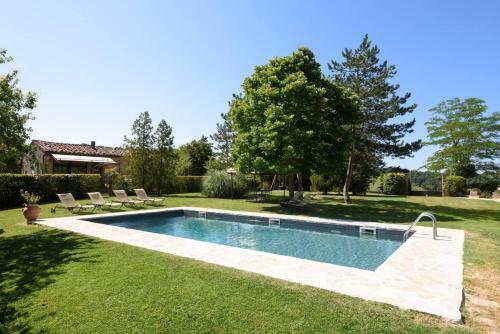 2 Bedrooms House With Shared Pool And Enclosed Garden At Trequanda