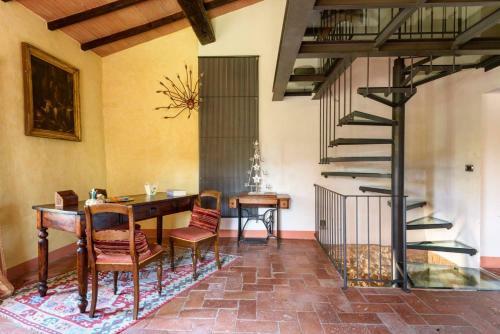 2 Bedrooms House With Shared Pool And Enclosed Garden At Trequanda