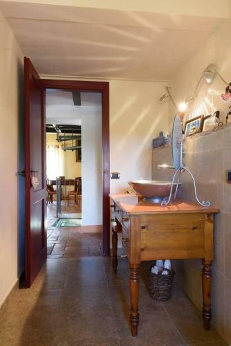 2 Bedrooms House With Shared Pool And Enclosed Garden At Trequanda