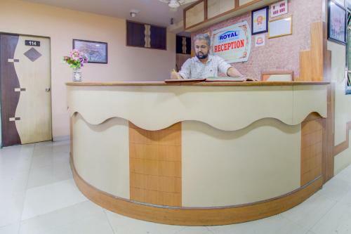 Hotel Spot On 68688 Royal Guest House