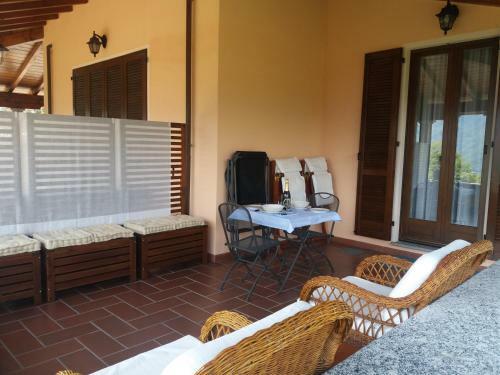 Apartamento Camera Con Bagno E Portico Vista Lago