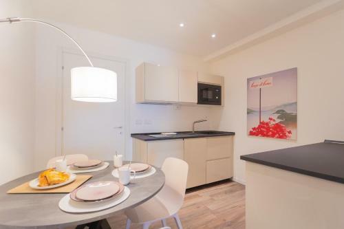 Enchanted Como Lake - Tremezzo Apartments By Rent All Como