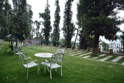 Hotel The Fern Hillside Resort Bhimtal