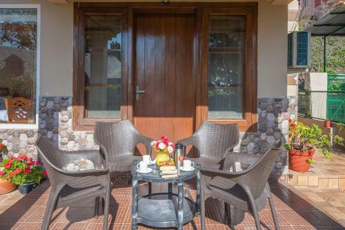 Stayvista At Harmony Villa