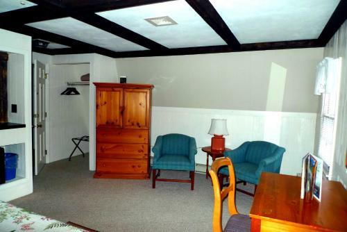 Posada Old Field House