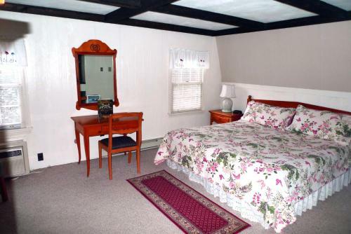 Posada Old Field House