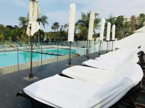 Breakers Resort Apartments