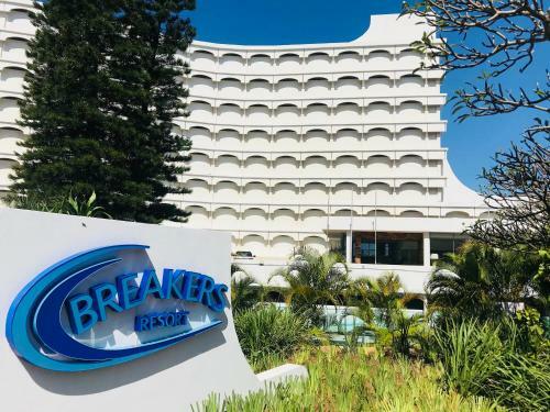 Breakers Resort Apartments