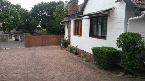 Hostal Smiths Cottage