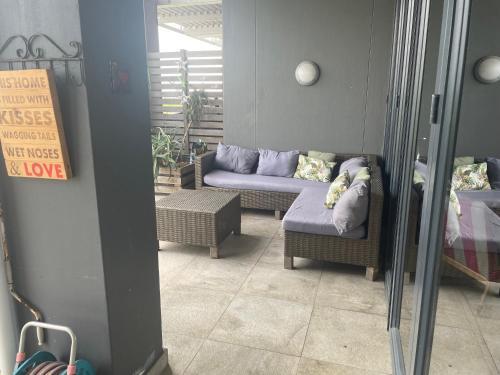 Luxury Beach Front Apartment On Canal - Spacious +