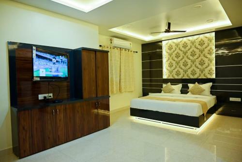 Hotel Golden Bliss