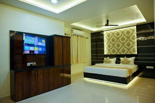 Hotel Golden Bliss