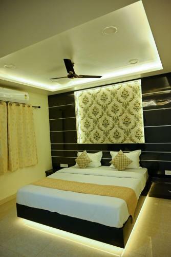 Hotel Golden Bliss