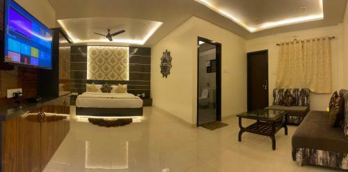 Hotel Golden Bliss