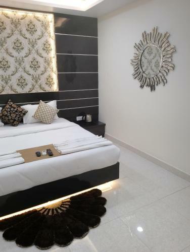 Hotel Golden Bliss