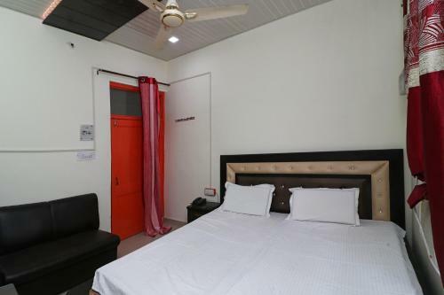 Hotel Spot On 37270 Apna Niwas