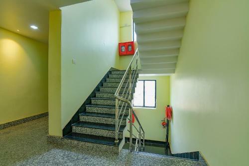 Fabhotel Ug Mansion