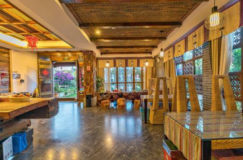 Langyue Inn