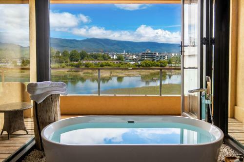 Hotel The Ventol Lijiang