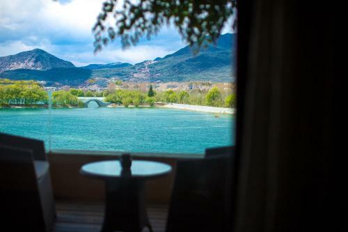 Hotel The Ventol Lijiang