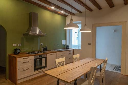 Apartamento Casa Vacanze Hadithi, Tra Le Rive E Piazza Unit�