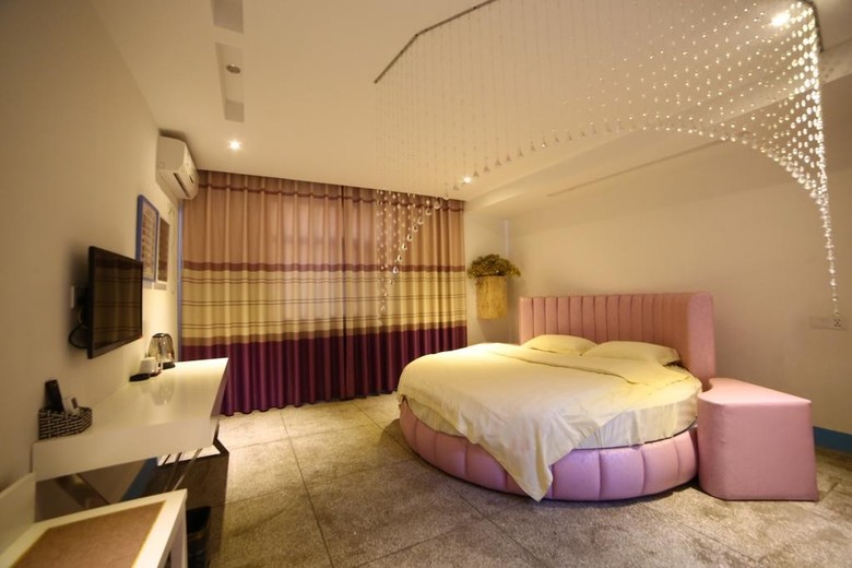 Luoyang Heartland International Youth Hostel