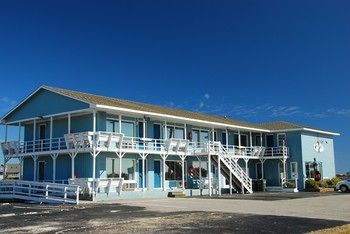 Hotel Fin 'n Feather Waterside Inn By Kees Vacations