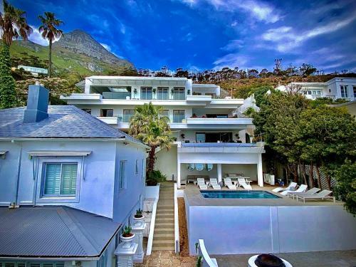 Clifton Yolo Spaces - Clifton Beachfront Executive Apartment