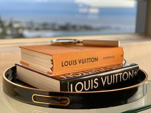 Clifton Yolo Spaces - Clifton Beachfront Executive Apartment