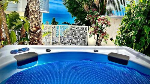 Clifton Yolo Spaces - Clifton Beachfront Executive Apartment