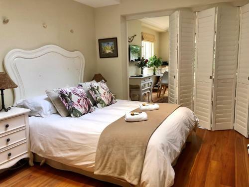 Hostal Guest Suite In Leafy Constantia