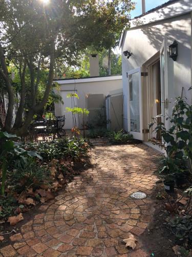 Hostal Guest Suite In Leafy Constantia