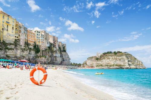 Flowery Tropea Apartment