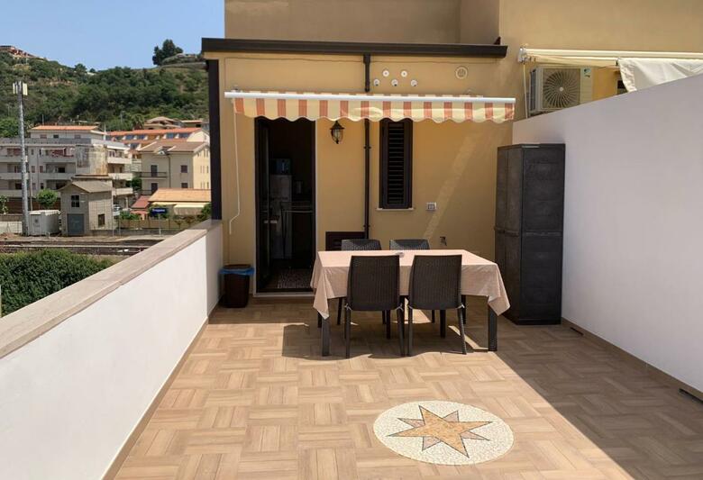 Emyteo Apartment