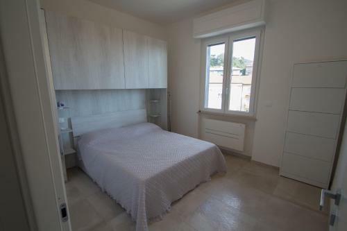 Apartamento Bilocale Nuovo Con Vista Mare E Posto Auto