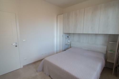 Apartamento Bilocale Nuovo Con Vista Mare E Posto Auto