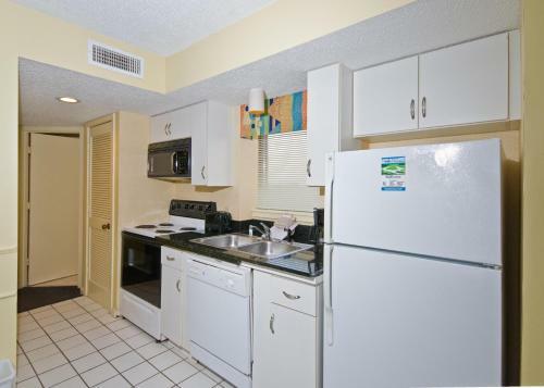Hotel Breakers Oceanfront Boutique Resort On 27th