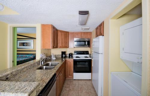 Hotel Breakers Oceanfront Boutique Resort On 27th